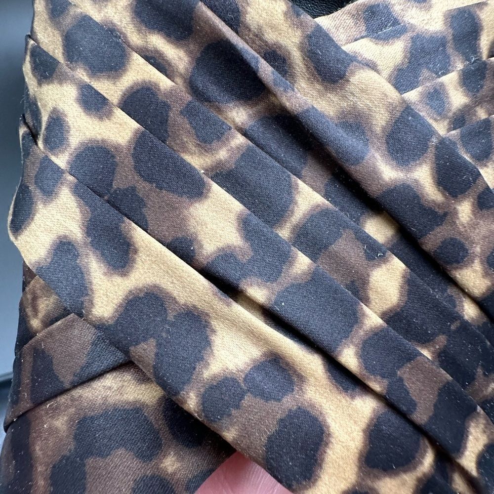 Ann Taylor comfortable and fashionable leopard print criss cross slides size 7M - Picture 9 of 12